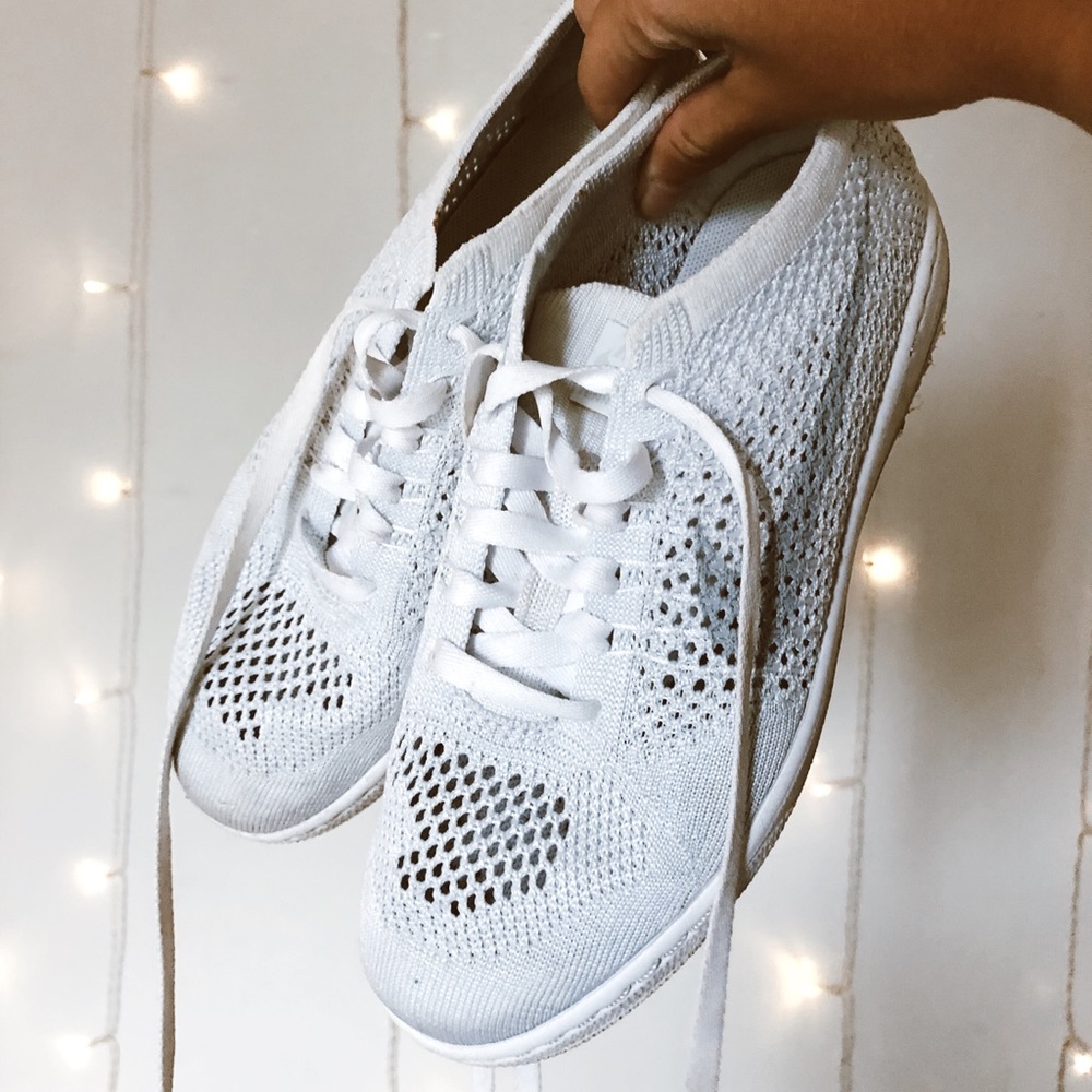 Nike tennis shoes